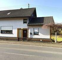 Charmante Doppelhaushälfte mit Sonnenterrasse, großem Garten und viel Platz für Ihre Wohnideen - Steinebach