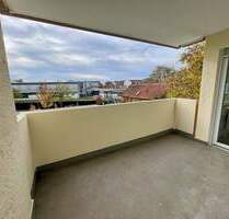 Modernes, möbliertes 2,5 -Zimmer-Apartment mit Balkon - Erstbezug nach Sanierung - Böblingen