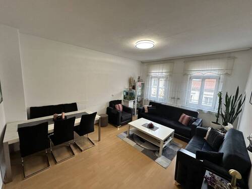 wohnzimmer.jpg - Mehrfamilienhaus, Wohnhaus mit 370,00 m² in Fürth zum Kaufen