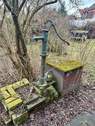 Historische Handwasserpumpe (Brunnen) - 