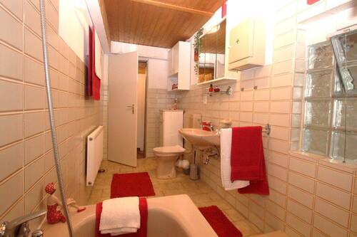 … Wannen-Duschbad - 