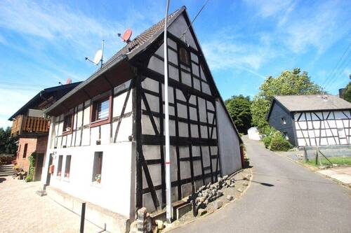 Ansicht Straßenseite - 4 Zimmer Einfamilienhaus in Königswinter