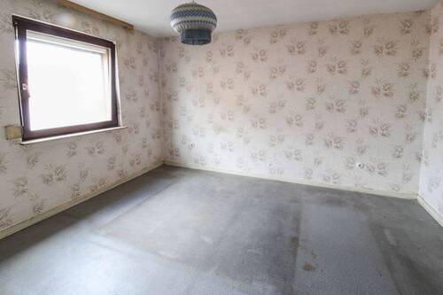 Zimmer 1-EG - 4 Zimmer Einfamilienhaus in Lorsch