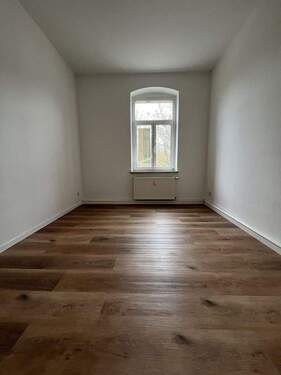 Schlafzimmer 1. OG - 2 Zimmer Etagenwohnung in Chemnitz