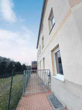 Ansicht2.jpeg - Komplett saniertes Apartment mit separiertem Schlafbereich und Mietergarten