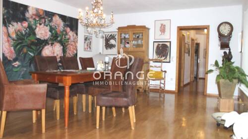 Wohn-Essbereich - 1 Zimmer Mehrfamilienhaus, Wohnhaus in Volkach
