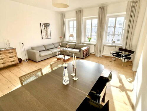 Bild 1 - Lehel am Isartor. Zentrale Bestlage. Neu, hochwertig möblierte 3,5 Zimmer. Großer Garten WG geeignet