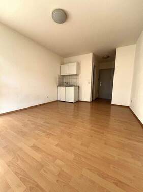 Wohnzimmer - Attraktive 1-Zimmer Wohnung in Kassel