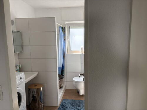 Badezimmer - 2 Zimmer Etagenwohnung in Mörfelden-Walldorf