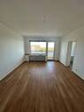 Wohnzimmer - 3 Zimmer Etagenwohnung zur Miete in Duisburg