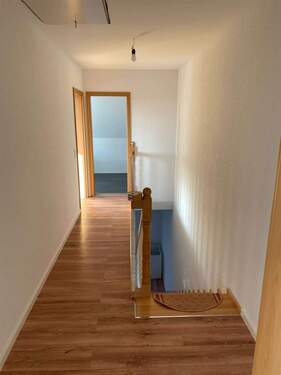 Flur/Treppenansicht OG - 