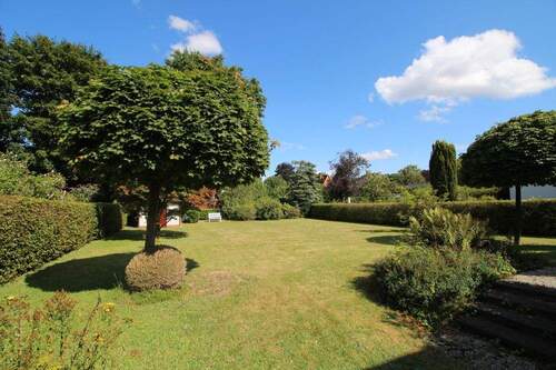 Garten - Einfamilienhaus mit Einliegerwohnung auf großem Gartengrundstück in Wellingsbüttler Bestlage