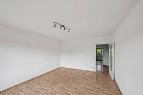 Wohnzimmer - Etagenwohnung mit 57,00 m² in Neu-Isenburg zum Kaufen
