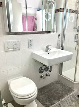 bad2.jpg - Etagenwohnung mit 62,00 m² in München zum Kaufen