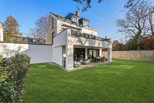  Ansicht - 7 Zimmer Einfamilienhaus zum Kaufen in Grünwald