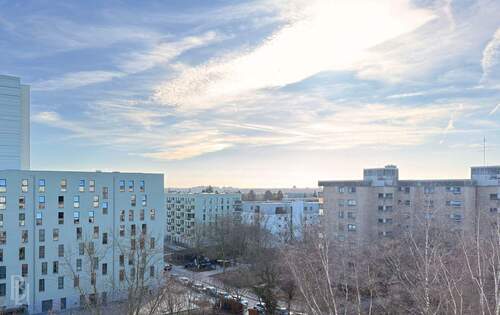 Außenansicht - Helle 2-Zimmer-Wohnung mit Südbalkon, Aufzug und Stellplatz in Neukölln Buckow