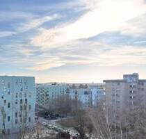 Helle 2-Zimmer-Wohnung mit Südbalkon, Aufzug und Stellplatz in Neukölln Buckow - Berlin