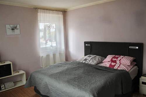 Schlafzimmer 1. OG - 