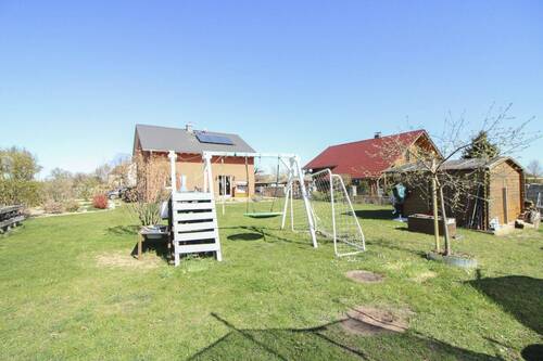 Garten mit Spielbereich - 4 Zimmer Einfamilienhaus in Coswig