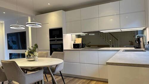 Bild 1 - Schönes Reihenhaus in Düsseldorf-Rath