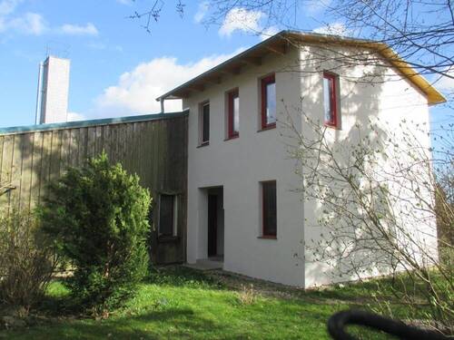 Ansicht Nordwest - Individuelles Einfamilienhaus mit 4.000 m² Grundstück, Nebengelass & Blick auf die umliegenden Wiesen