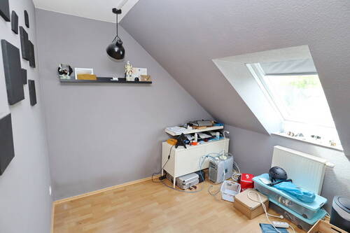 Gäste- & Arbeitszimmer DG - 