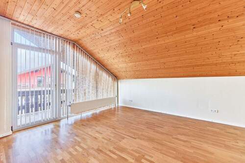 Zimmer OG mit Balkon - 