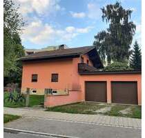 *Älteres, charmantes Häuschen zum Herrichten, in beliebter Lage, am südlichen Stadtrand von Rosenheim*