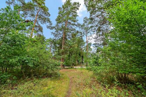 Waldansicht - Einfamilienhaus zum Kaufen in Berlin