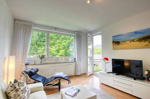 Ansicht - DREAMHOUSE Immobilien: Alsternahe Eigentumswohnung mit idealer Raumaufteilung