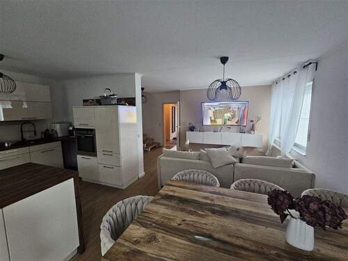 Wohnessbereich - 5 Zimmer Reihenendhaus in Braunfels