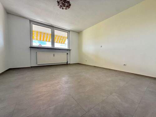 2b5cd085-62f6-45f6-9a6a-a048f0a9597f.jpg - Geräumige 3-Zimmer-Wohnung in guter Lage mit Balkon und Stellplatz