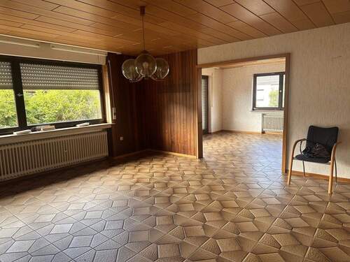 lichtdurchflutetes Wohnzimmer - 