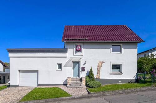 Hausansicht - 3 Zimmer Einfamilienhaus zum Kaufen in Horhausen