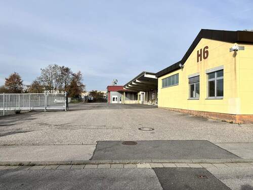 befestigte Freifläche - 
