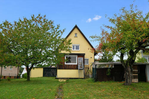 Bild1 - Das ideale Zuhause für Gartenliebhaber: Wohnhaus mit großem Grundstück in Scheuerfeld