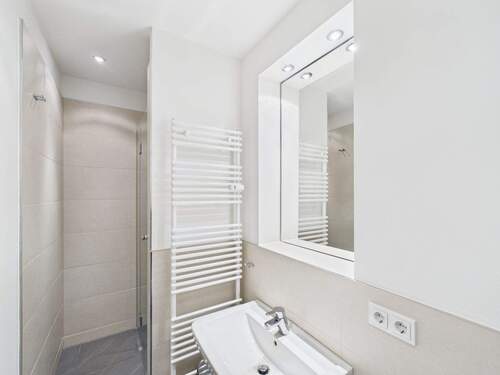 Badezimmer - Etagenwohnung mit 24,00 m² in Hamburg zur Miete