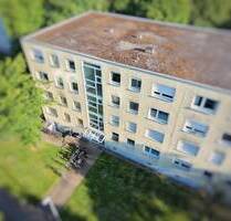 Gut geschnittene 4-Zimmer-Wohnung mit zwei Süd-Loggien und großem Keller in Freiburg - Freiburg im Breisgau Weingarten