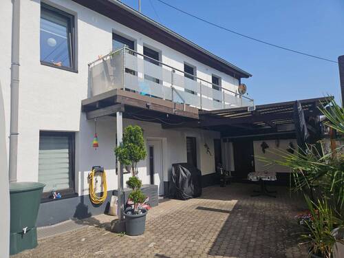 2 Häuser unterteilt in EG und OG Whg. - 6 Zimmer Mehrfamilienhaus, Wohnhaus in Ottweiler