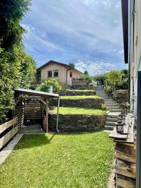 Holzleg links/ Gartenhaus oben - 