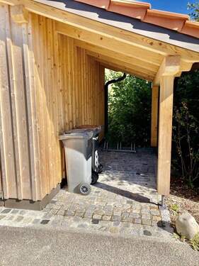 Fahrrad-/Mülltonnenstellplatz - 