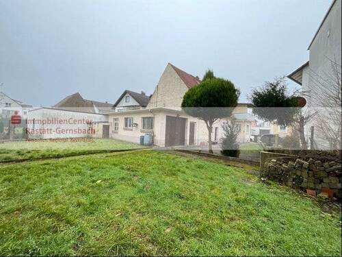 Gartenansicht - 8 Zimmer Einfamilienhaus zum Kaufen in Bietigheim