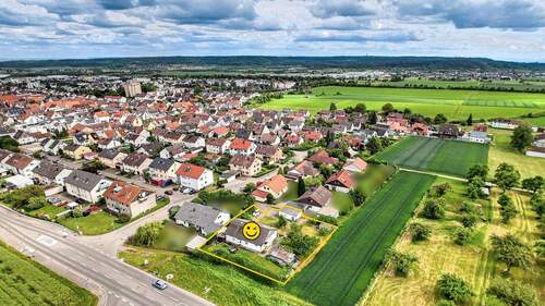Außenansicht Nord - Großes Grundstück in Feldrandlage mit Weitblick