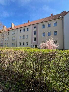 Hausansicht.jpeg - Sofort verfügbare Eigentumswohnung mit Gartenidylle