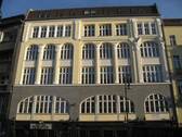 Straßenfassade - moderne Büroflächen in saniertem Gewerbehof
