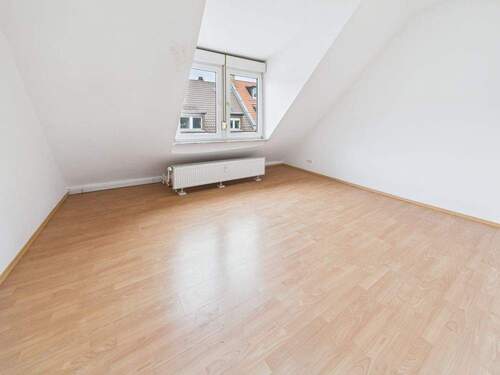Wohnzimmer - 2 Zimmer Etagenwohnung zur Miete in Mannheim / Neckarstadt-Ost