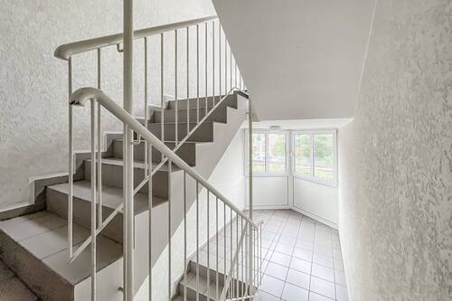 Treppe - 2 Zimmer Etagenwohnung zum Kaufen in Dortmund