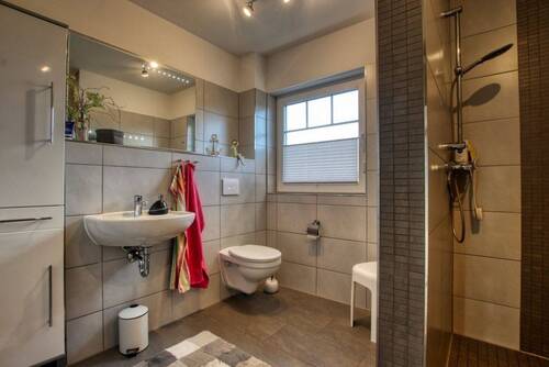 Duschbad - Einfamilienhaus mit 104,80 m&sup2; in Heiligenhafen zum Kaufen