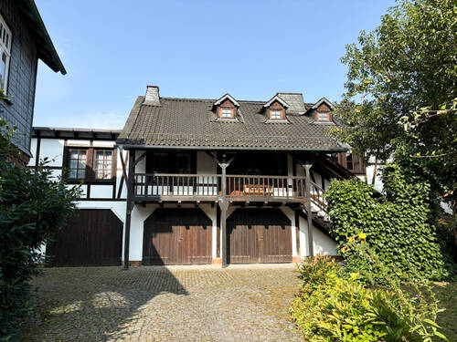 Einfahrt - 7 Zimmer Einfamilienhaus in Hamm