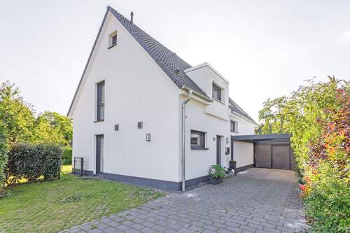 energieeffizienes Haus Ahrensburg.jpg - 4 Zimmer Einfamilienhaus zum Kaufen in Ahrensburg